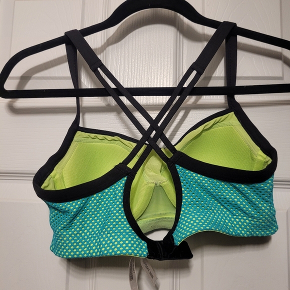 Victoria's Secret Sport Bra - Picture 2 of 3